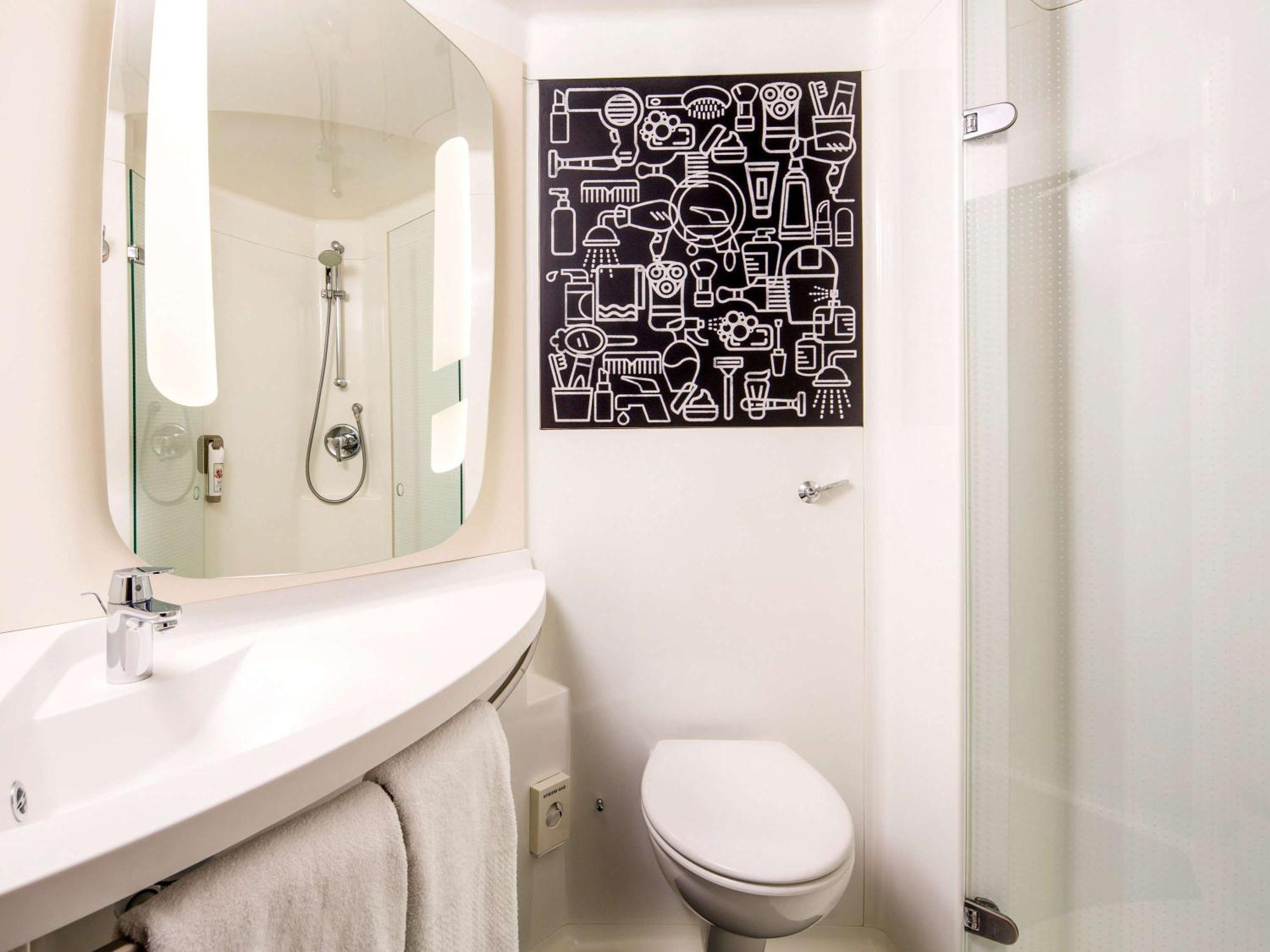 Ibis London Elstree Hotel 3*