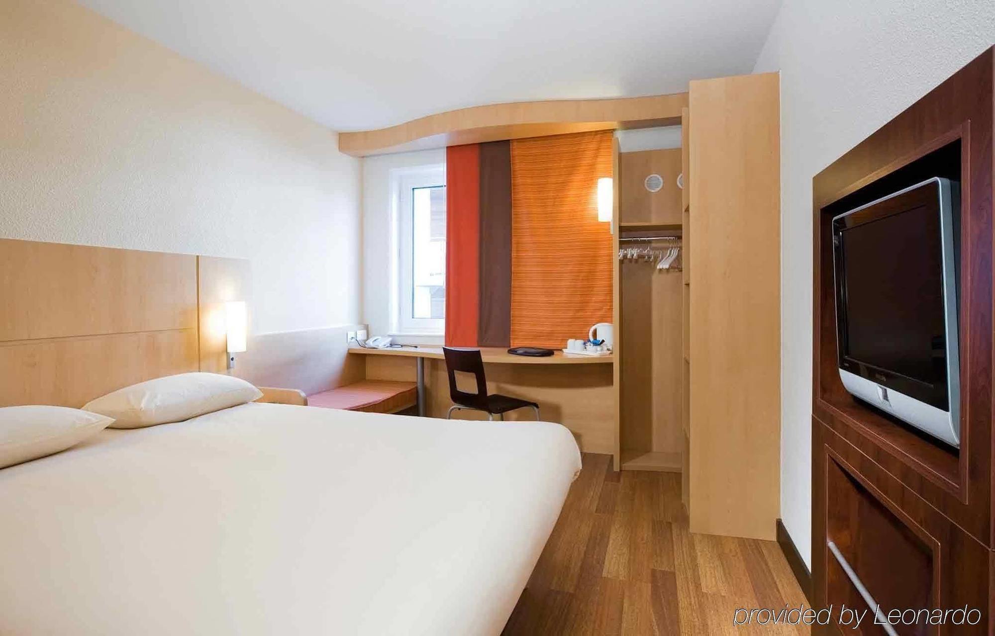 Hotel Ibis London Elstree 3*